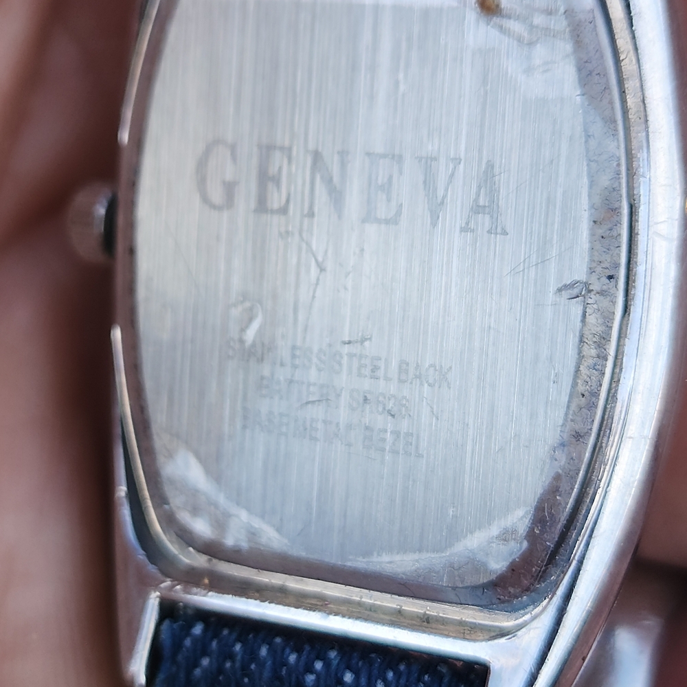 Vintage Cool Rectangular Geneva Quartz Watch For … - image 2